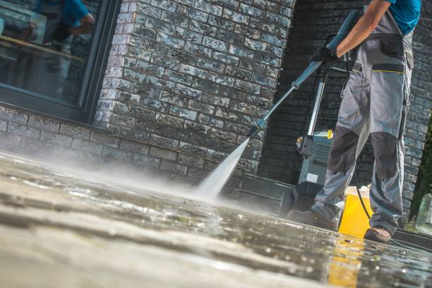 Best Sign and Awning Cleaning  in Bigfoot, TX